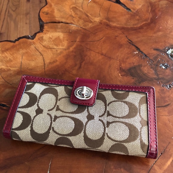 Coach Wallet - Picture 7 of 7